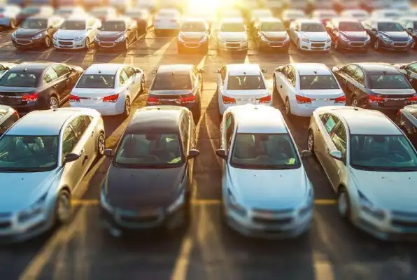 Por que maioria dos carros de locadora do Brasil tem placas de Minas Gerais